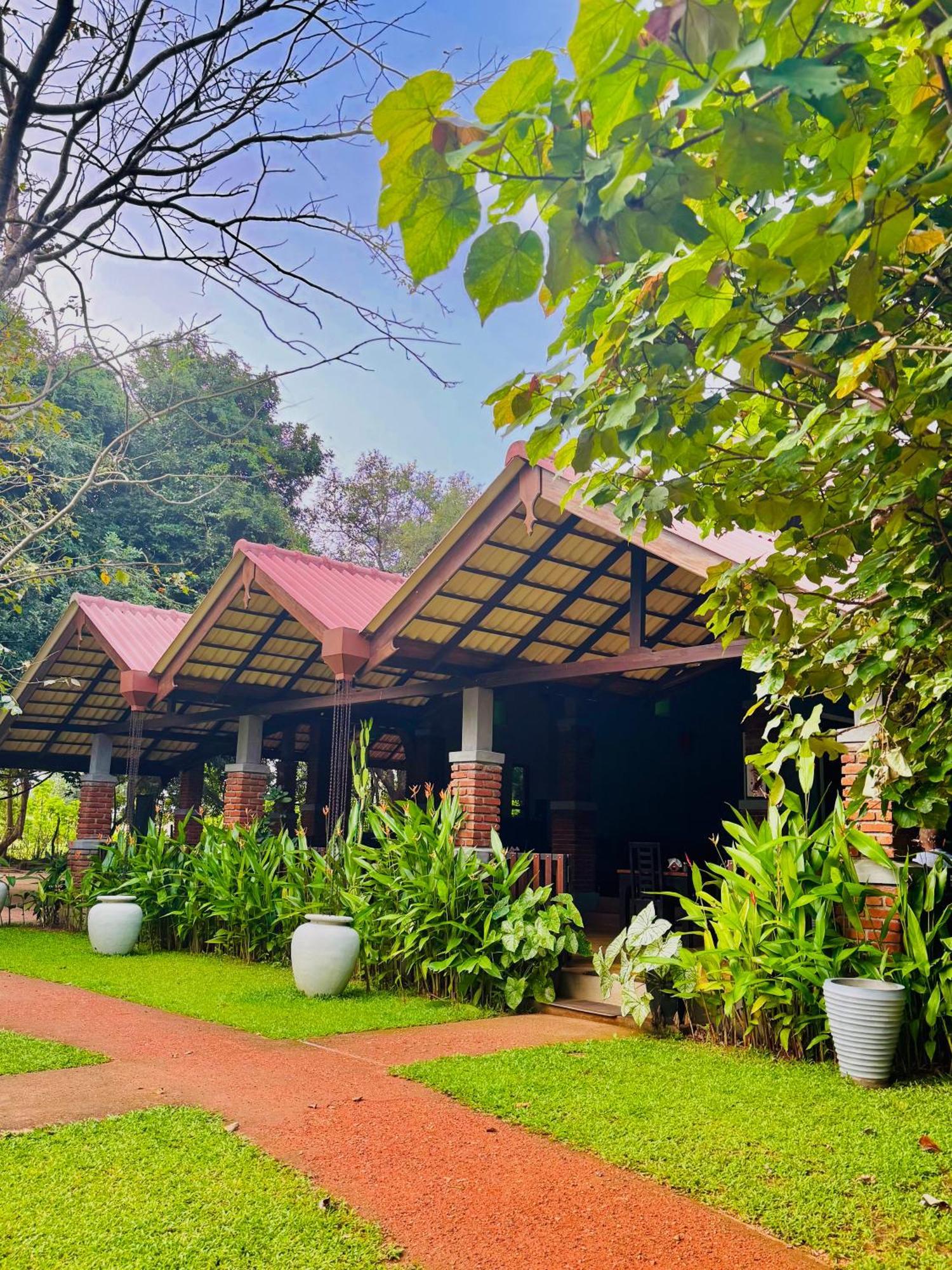 Foresta Resort Sigirîya Extérieur photo